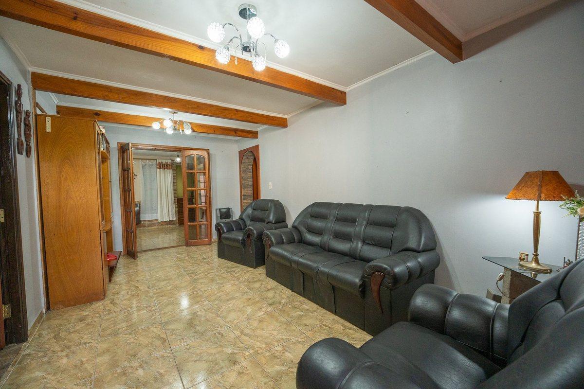 Foto de CASA EN VENTA VILLA ELISA 4 DORMITORIOS COCHERA, imagen 2