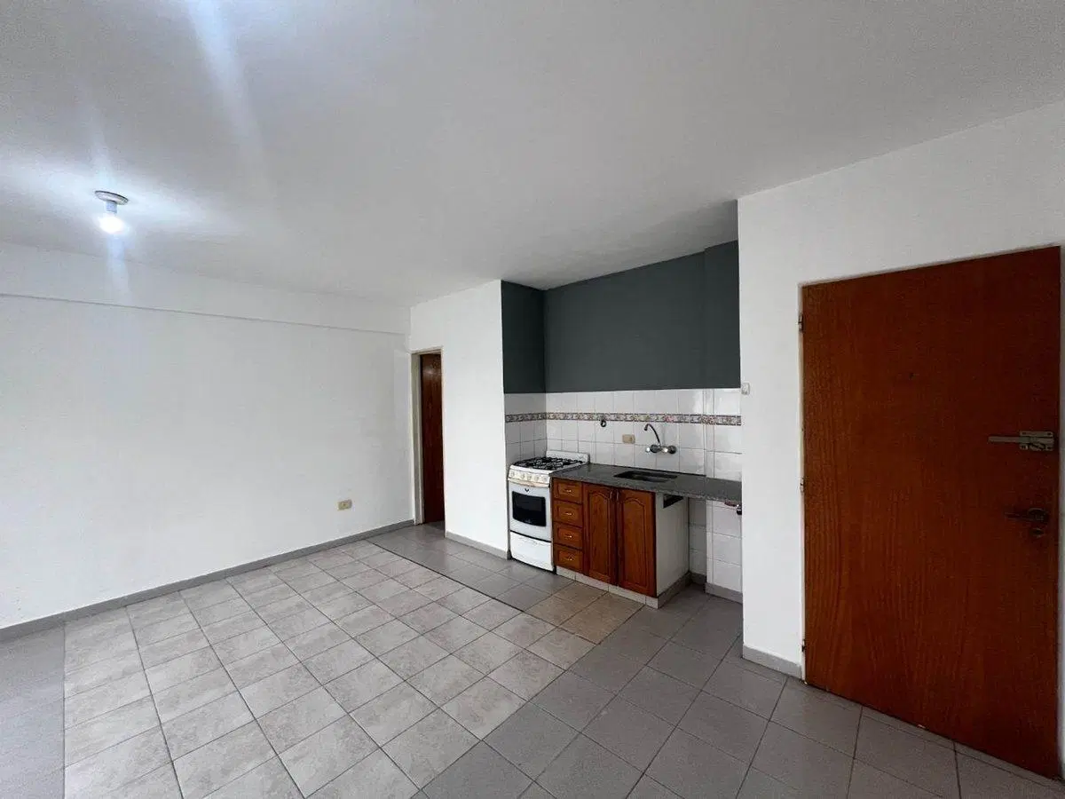 MONOAMBIENTE EN VENTA LA PLATA 4