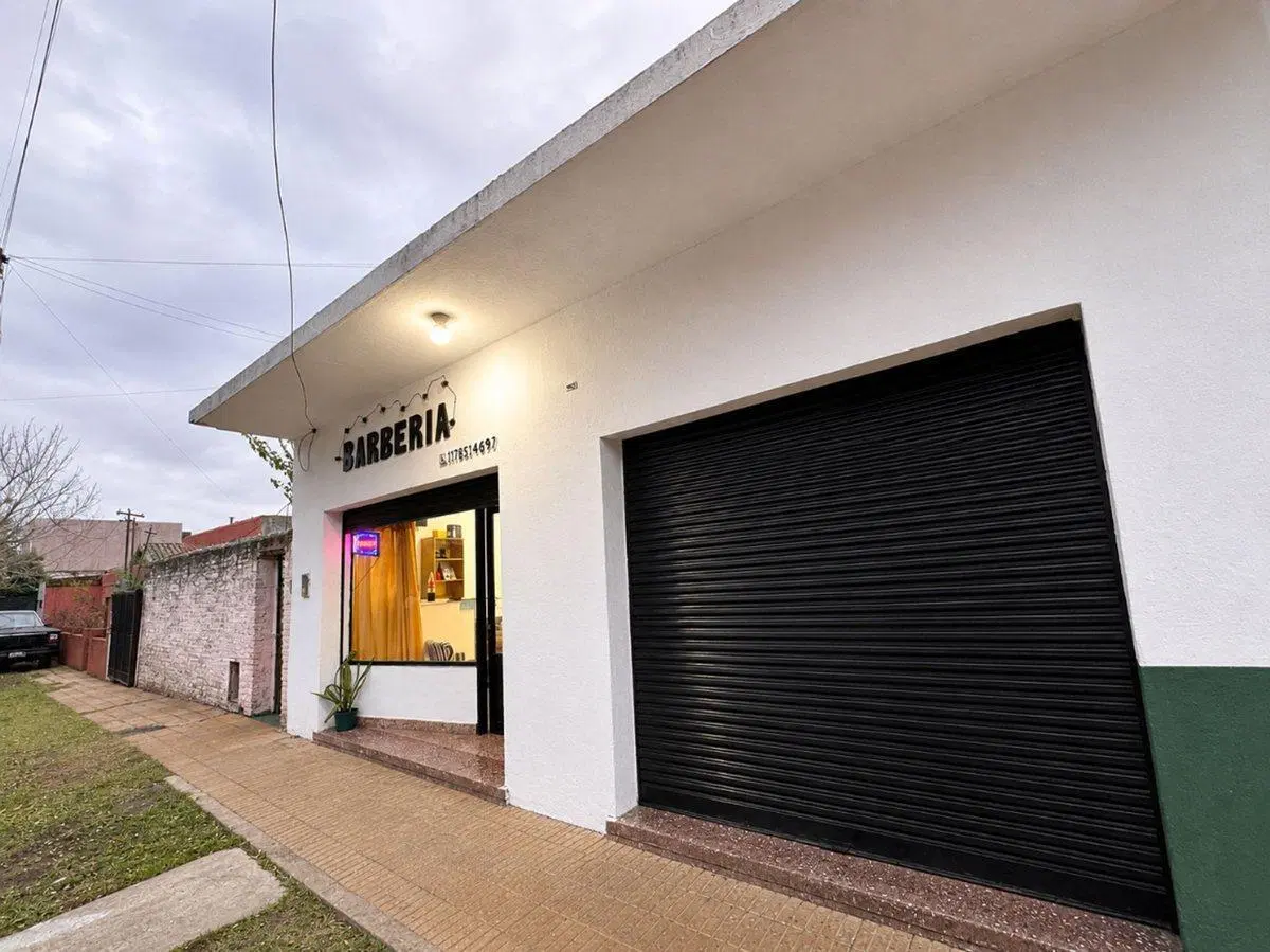CASA EN VENTA FLORENCIO VARELA LOCAL 3