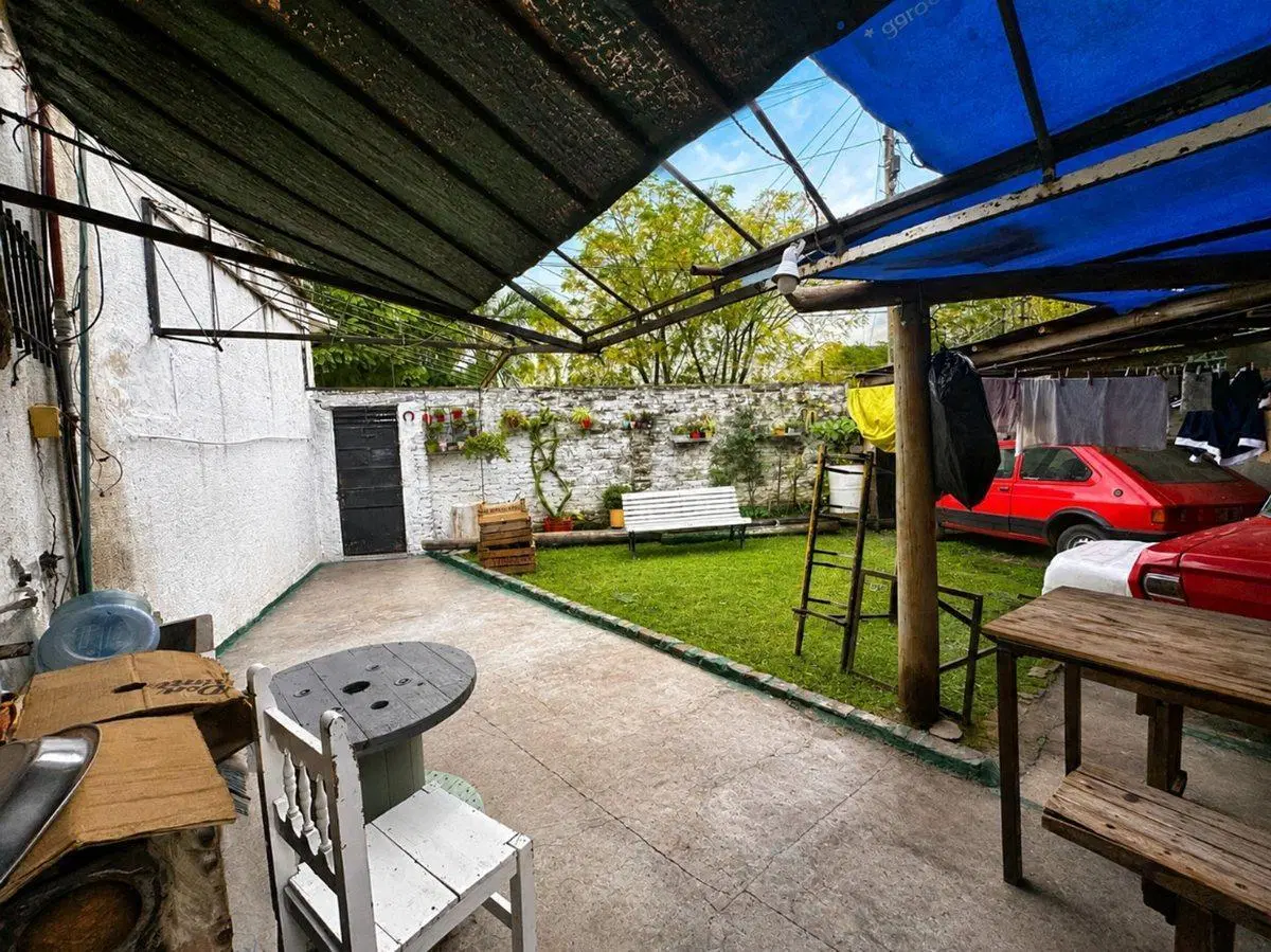 CASA EN VENTA FLORENCIO VARELA LOCAL 4
