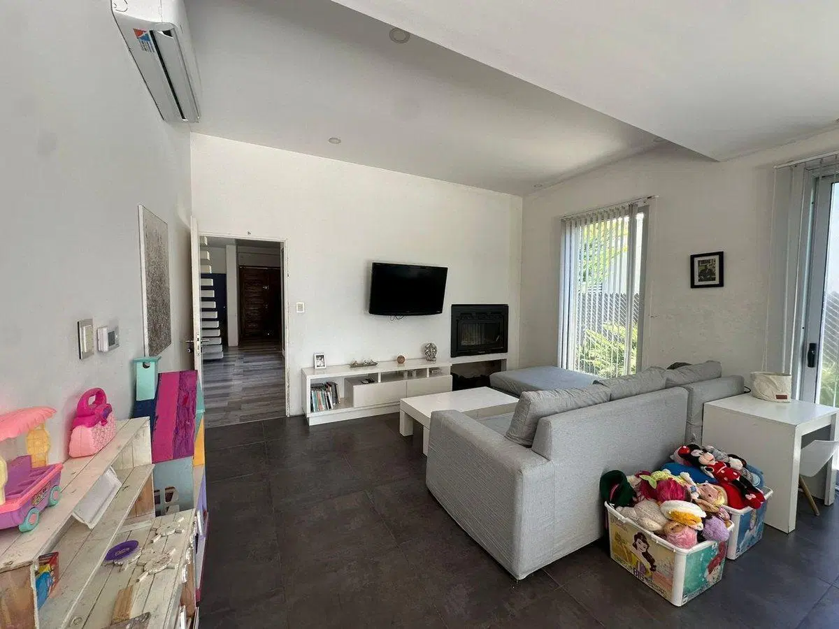 CASA EN VENTA EL QUIMILAR A TERMINAR 4