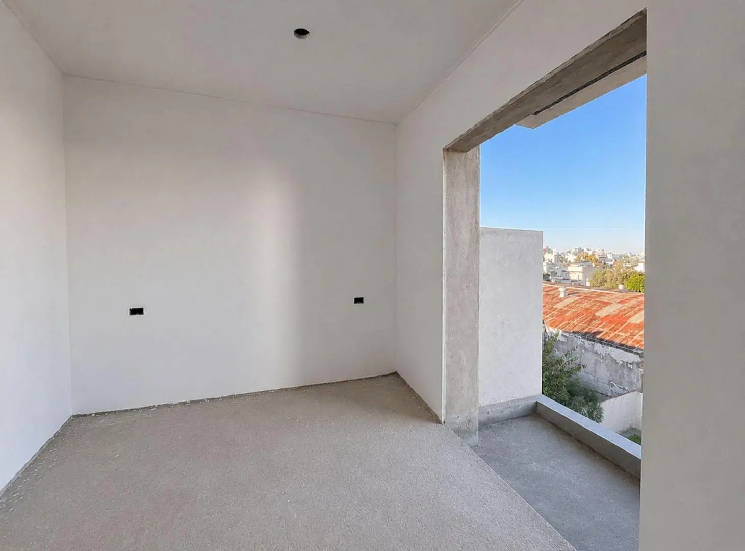 SEMIPISO EN VENTA LA PLATA CON DOBLE BALCON 3