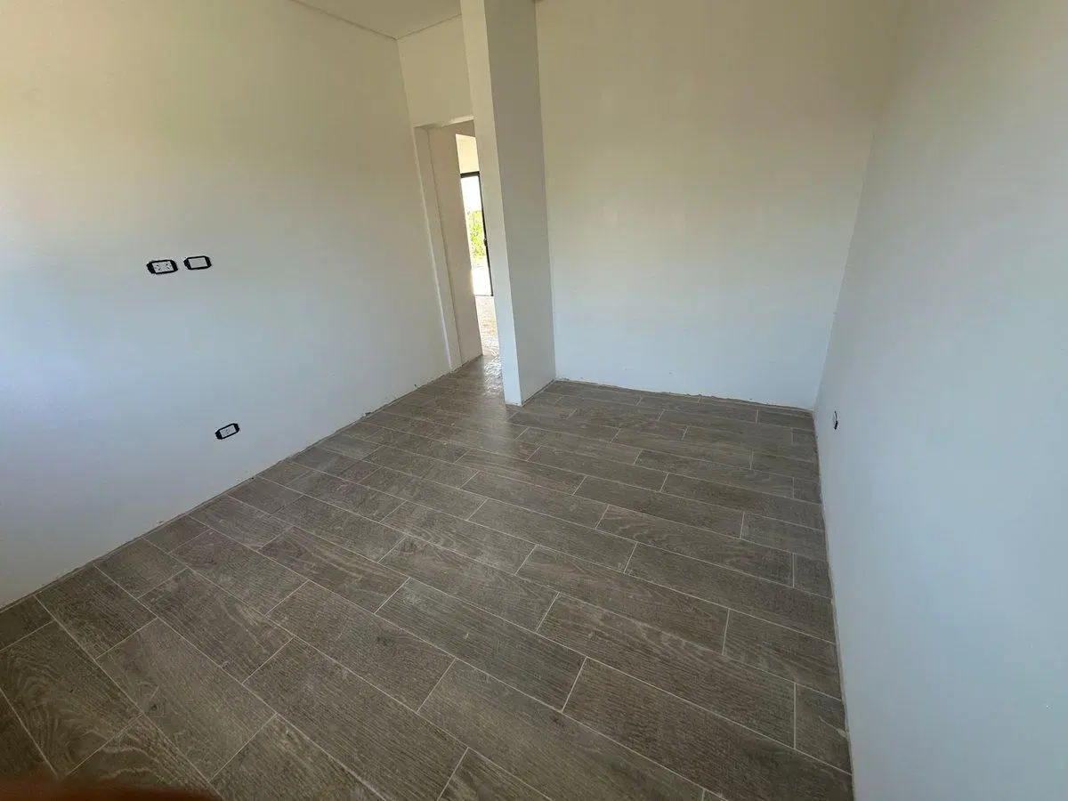 CASA EN VENTA LA PLATA A ESTRENAR 3 DORMITORIOS 2