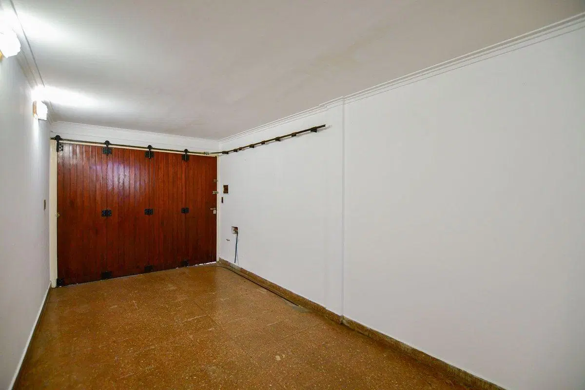 CASA EN VENTA LA PLATA 3 DORMITORIOS COCHERA 5