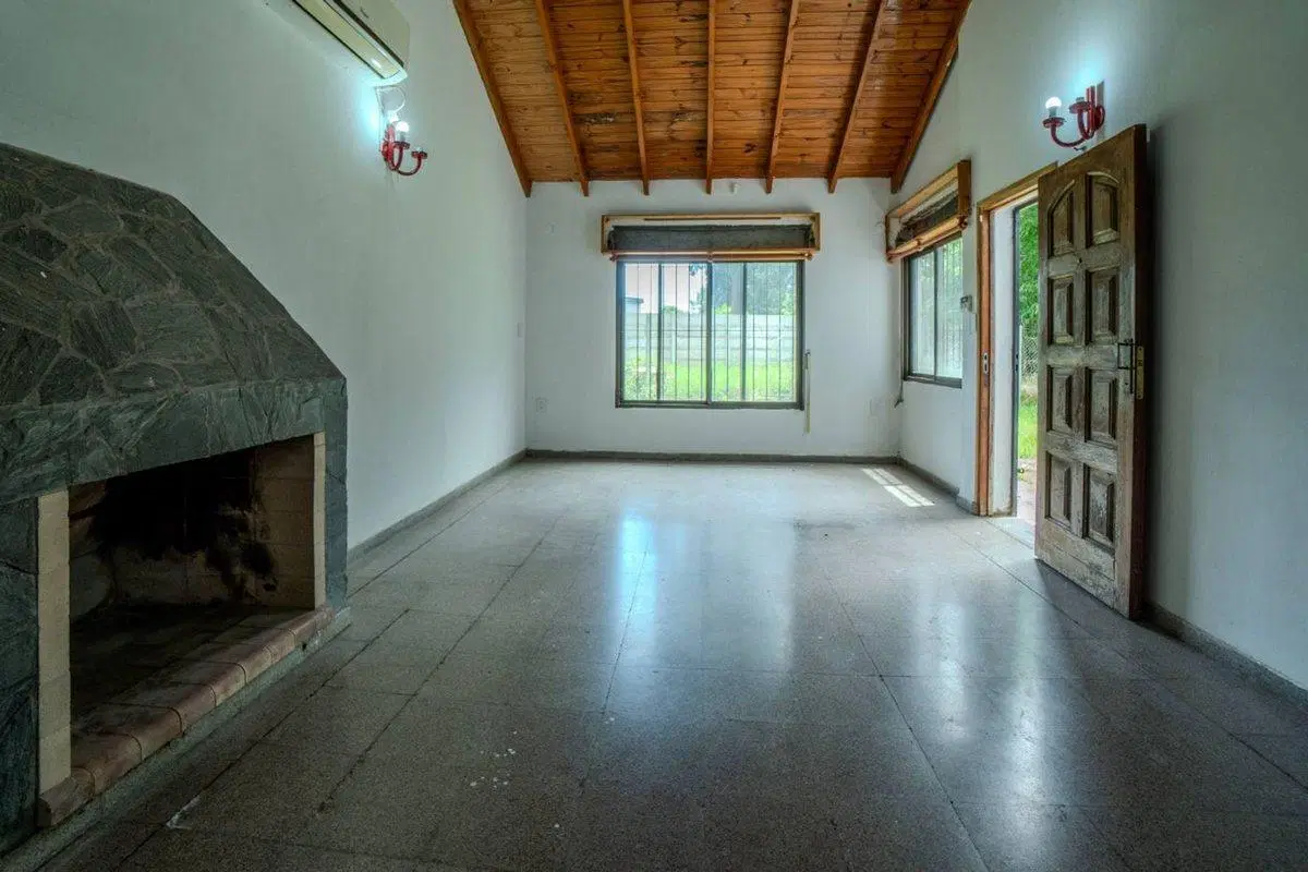Casa en venta, Sicardi. 3 dormitorios y parque 4