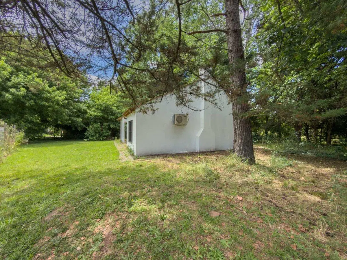Casa en venta, Sicardi. 3 dormitorios y parque 2