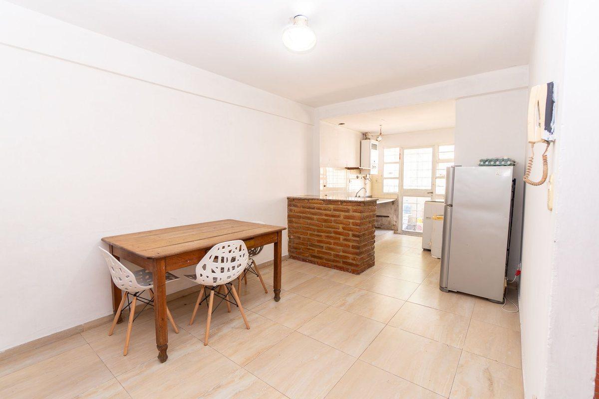 DEPARTAMENTO VENTA LOS HORNOS 2 DORMITORIOS GARAJE