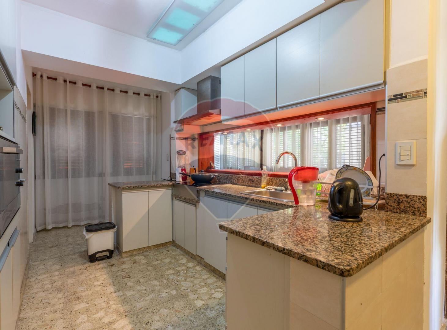 Foto de CASA VENTA LA PLATA 4 DORMITORIOS POSIBLE PERMUTA, imagen 5