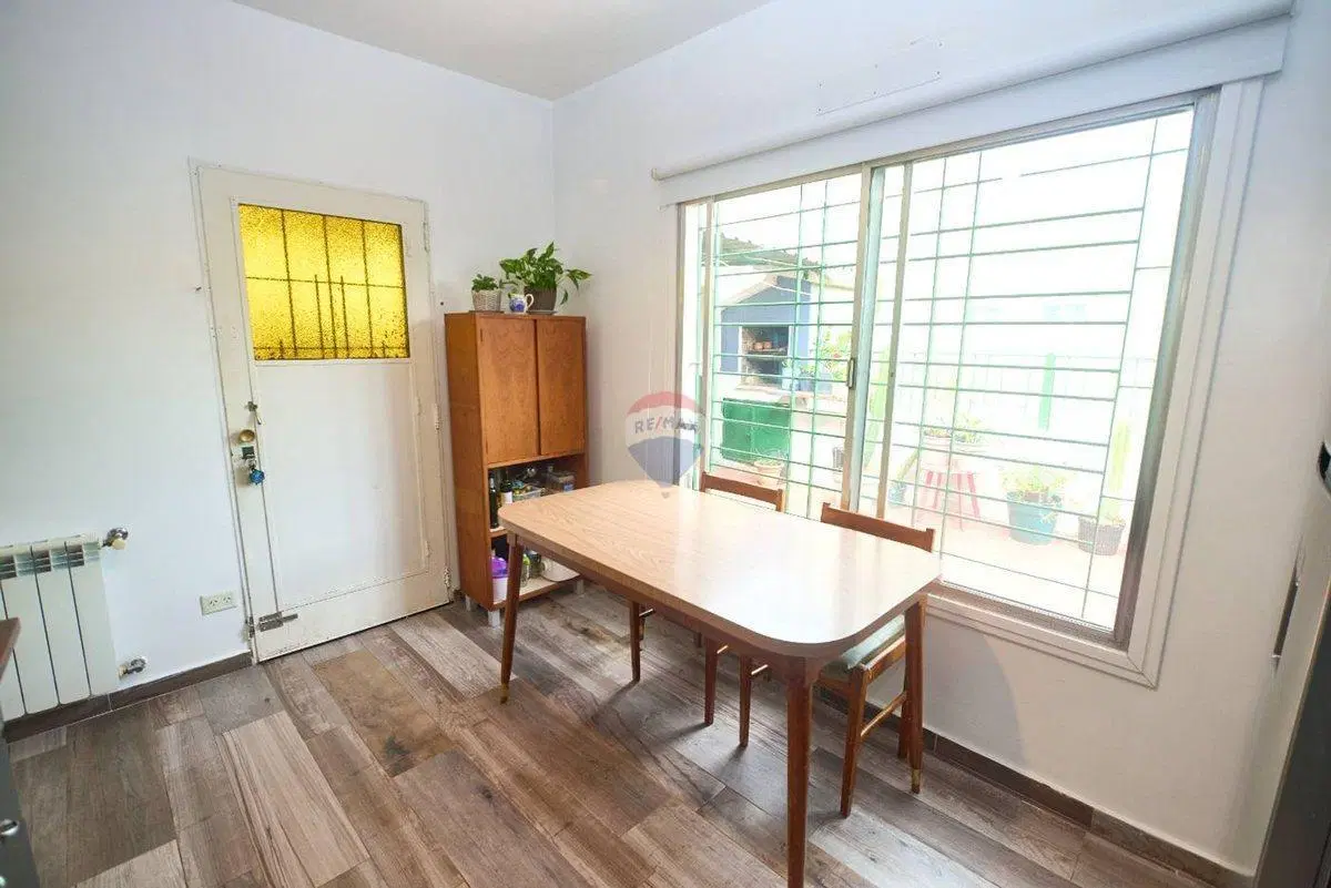 CASA EN VENTA QUILMES 5 ambientes terraza 2