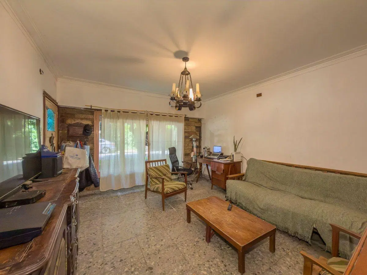 CASA VENTA CITY BELL 3 DORMITORIOS PATIO QUINCHO 5