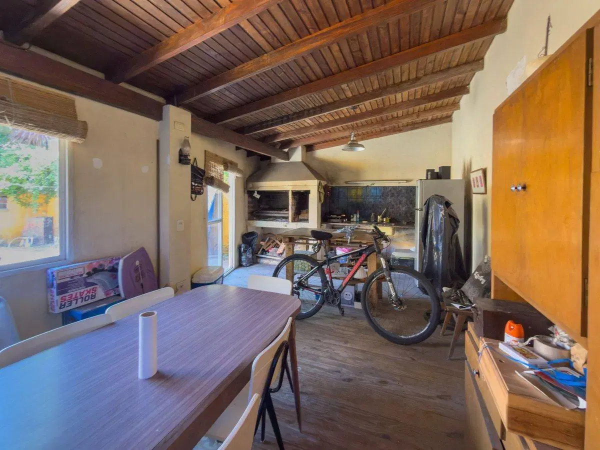 CASA VENTA CITY BELL 3 DORMITORIOS PATIO QUINCHO 3