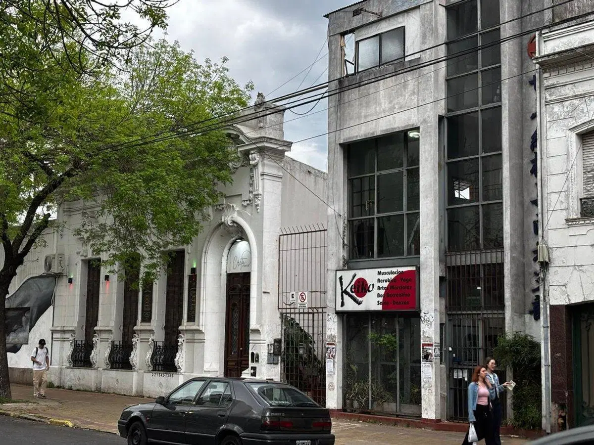 LOCALES COMERCIALES DEPOSITOS  816 m2 CUBIERTOS 3