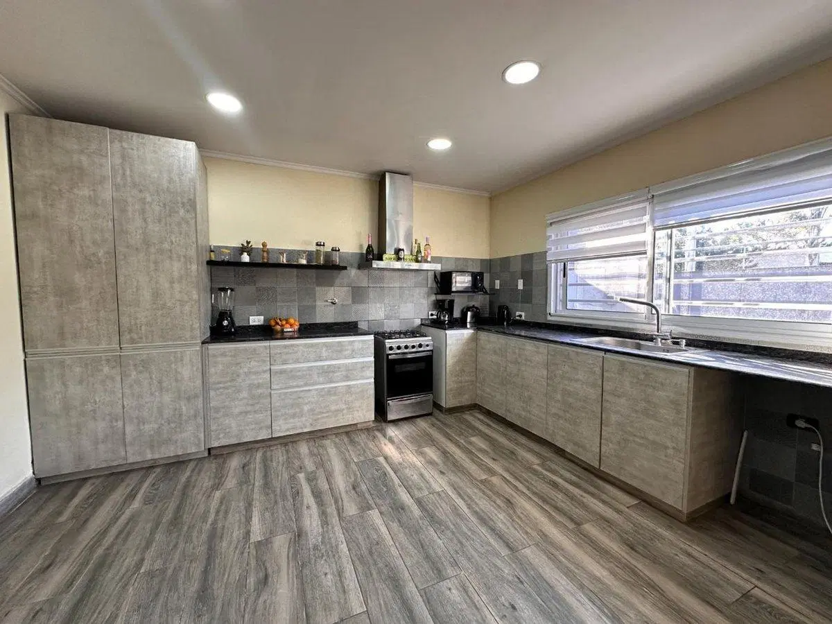 CASA EN VENTA F. VARELA 5 AMBIENTES APTA CREDITO 2