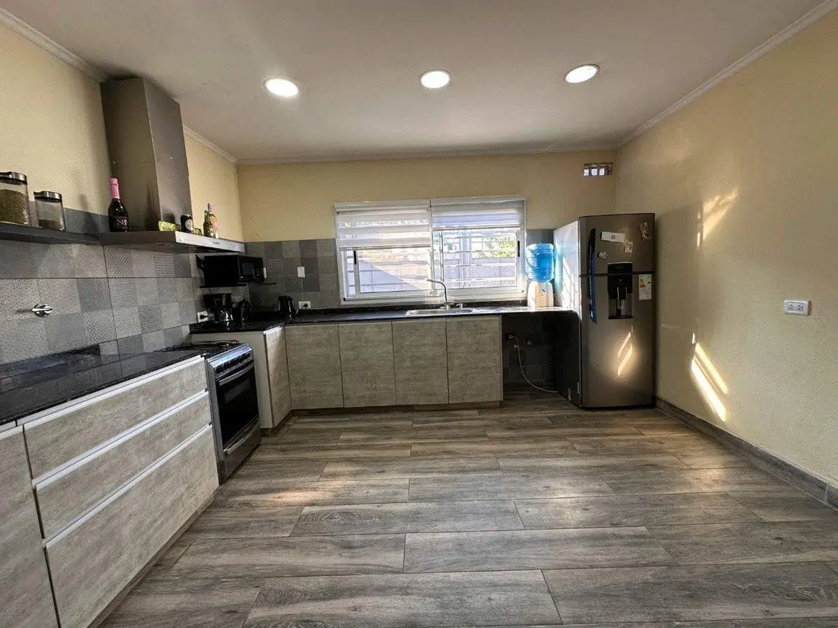 CASA EN VENTA F. VARELA 5 AMBIENTES APTA CREDITO 5