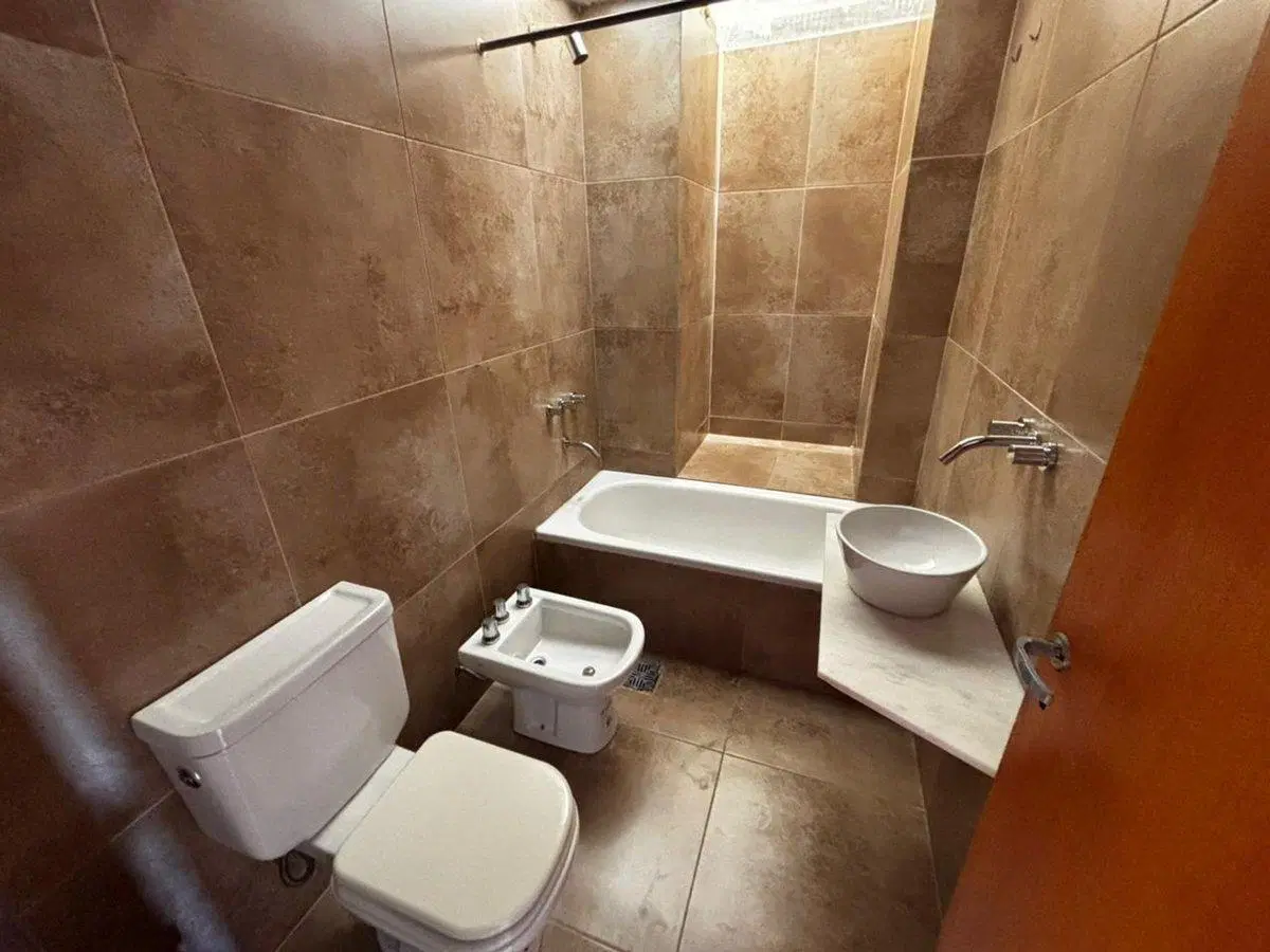 DEPARTAMENTO TIPO DUPLEX EN VENTA LA PLATA 4