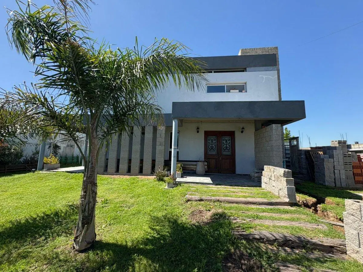 Casa en venta Berisso 2 dormitorios con permuta 2