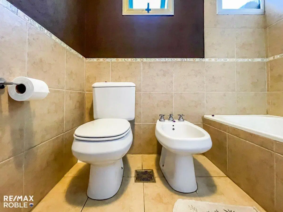 CASA EN VENTA CAMPOS DE ROCA 3 DORMITORIOS 3