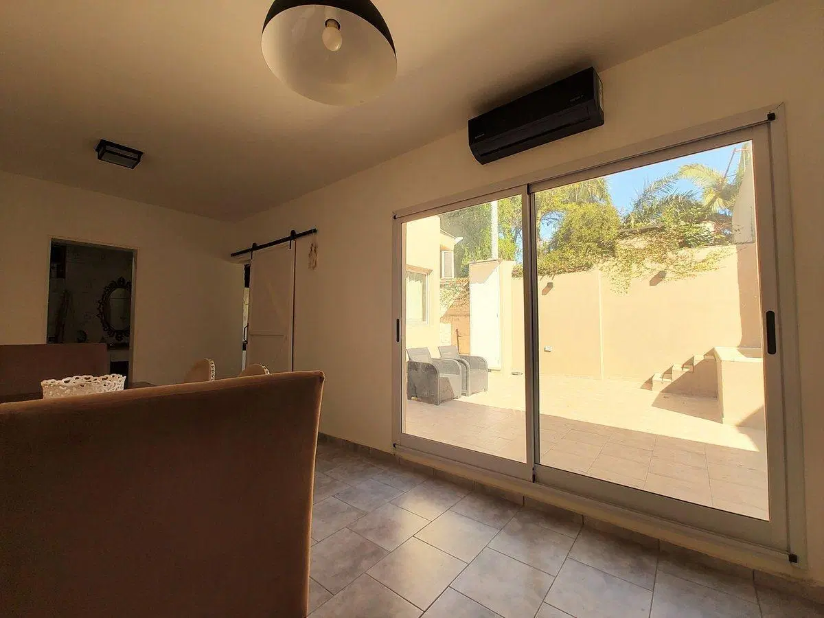 CASA EN VENTA EN BERNAL RECICLADA Y CASA ANTIGUA 3