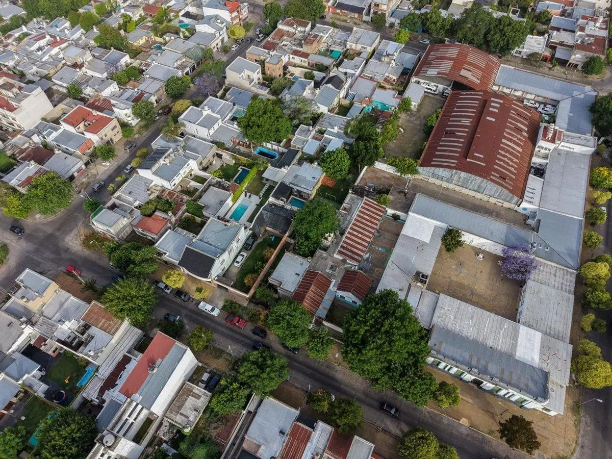 LOTE EN VENTA EN LA PLATA 10X60 (600MTS) 3