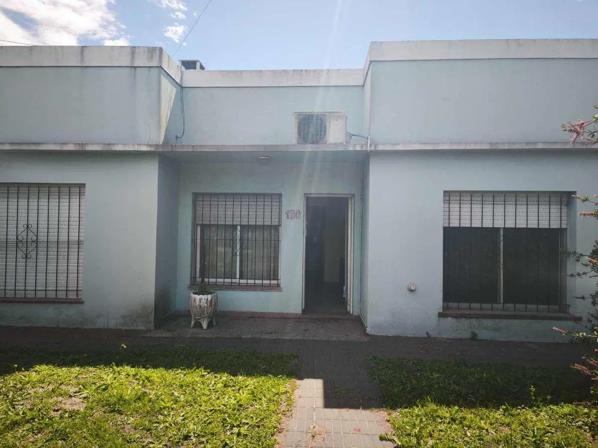 CASA EN VENTA EN LAS FLORES 4