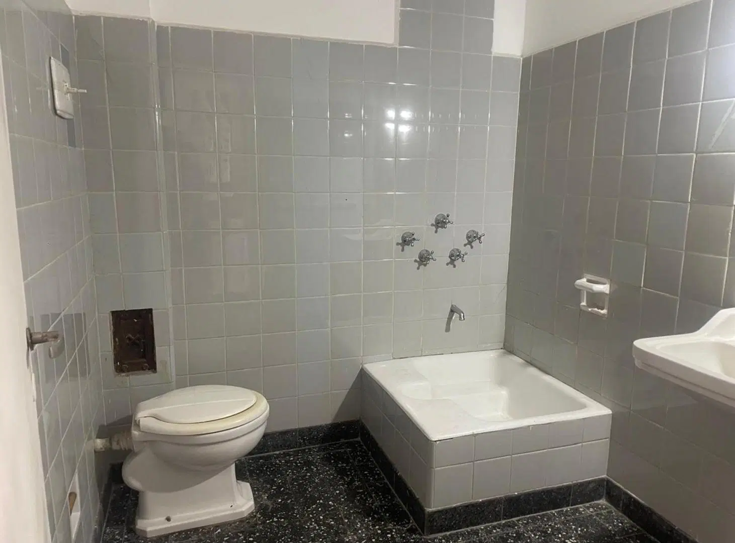 OFICINA EN VENTA LA PLATA 5