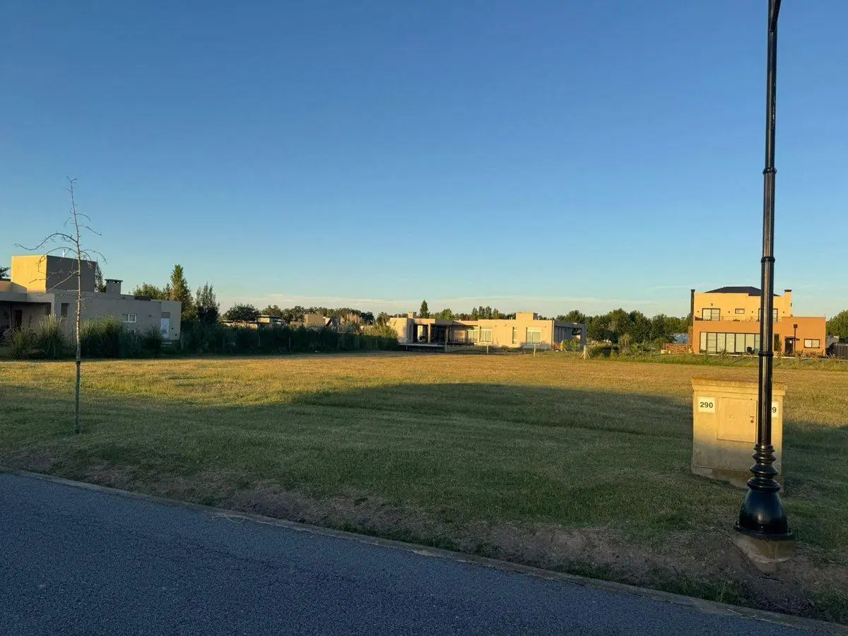 LOTE EN VENTA AREA 60 2