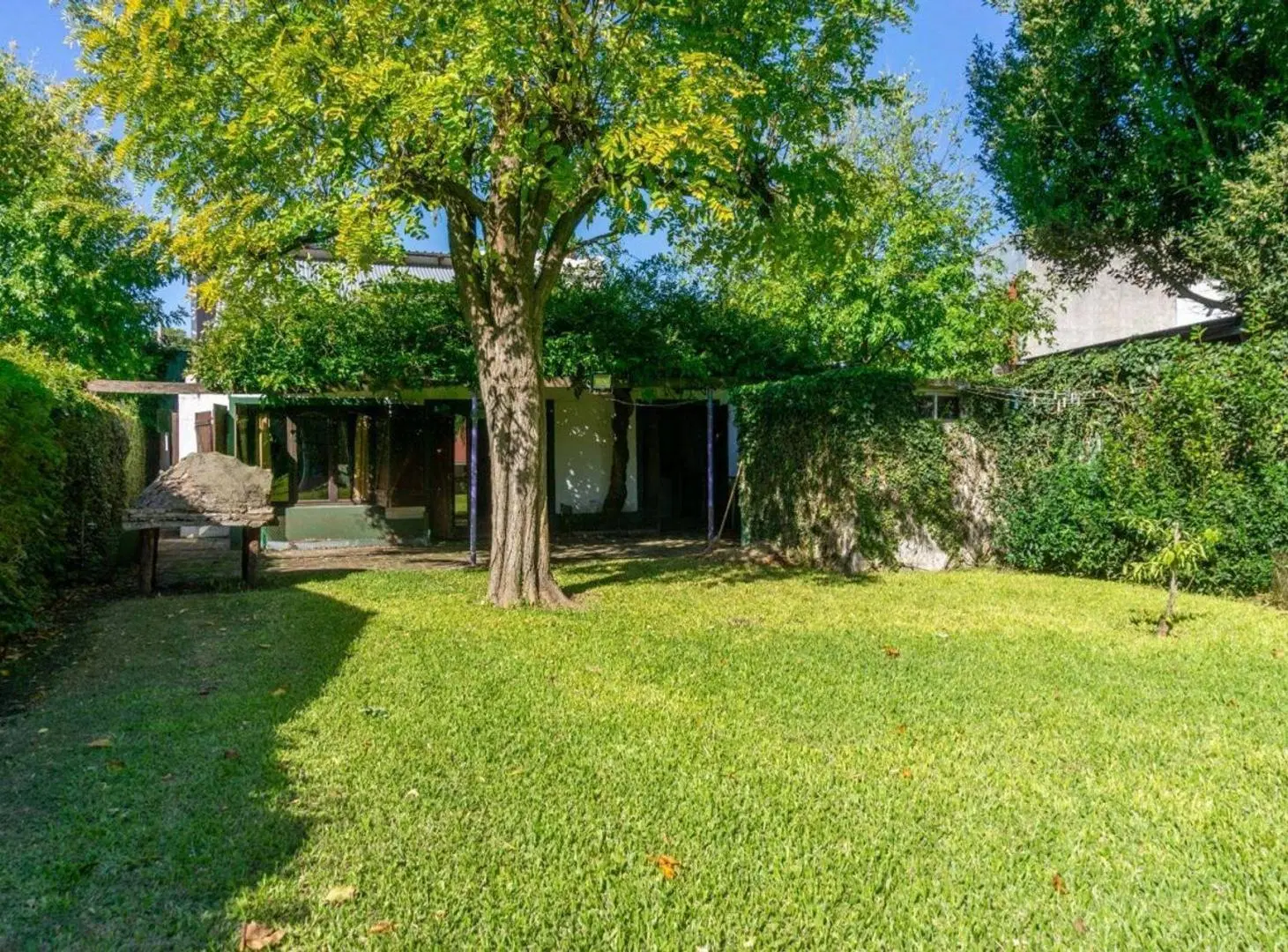 LOTE EN VENTA CITY BELL 10 x 104 5