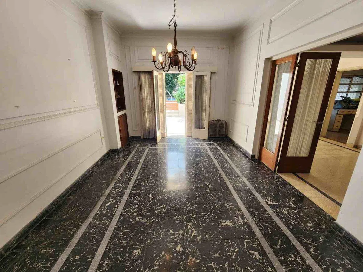 CASA VENTA LA PLATA 5 DORMITORIOS COCHERA PILETA 2