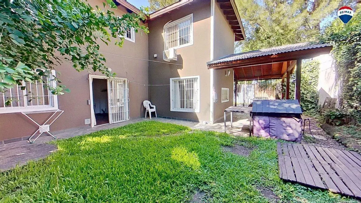 CASA DUPLEX VENTA QUILMES OESTE 5 AMBIENTES PARQUE 4
