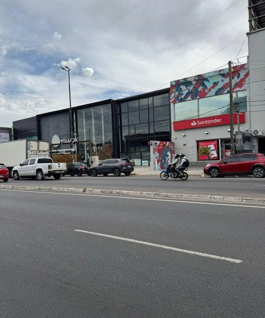 LOCAL EN VENTA EN GONNET LA PLATA 2
