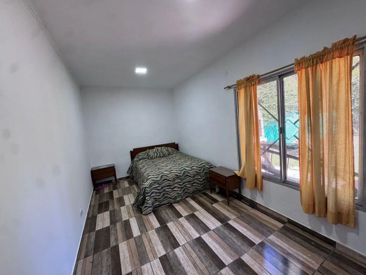 Casa Quinta en El Peligro con Pileta y Parque 3