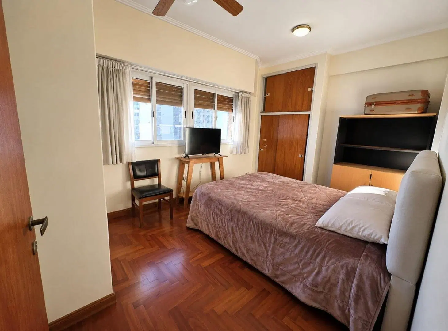 PISO EN VENTA LA PLATA 3 DORMITORIOS 4