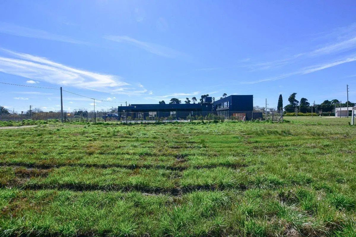 LOTE EN VENTA EN LAS CAROLINAS BARRIO CERRADO 2