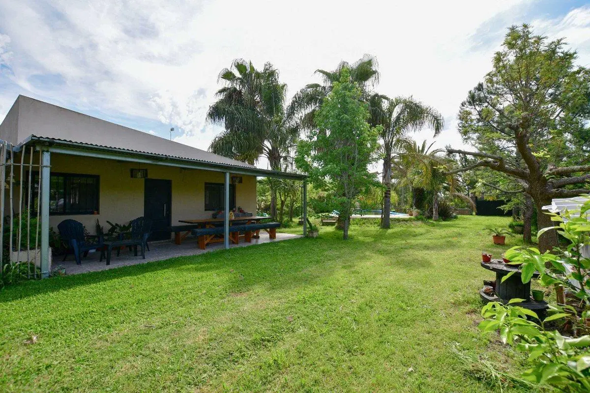 CASA VENTA LOS TALAS BERISSO 2 DORMITORIOS PILETA 3
