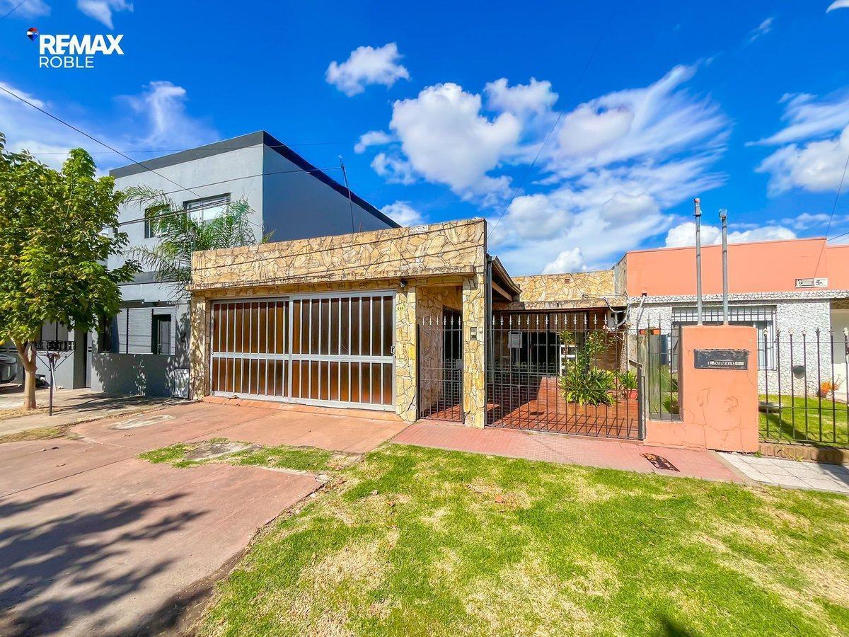 CASA EN VENTA VILLA ELISA 2 DORMITORIOS