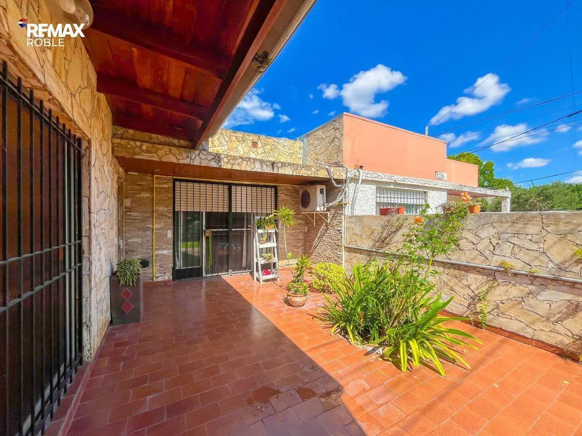 CASA EN VENTA VILLA ELISA 2 DORMITORIOS 4