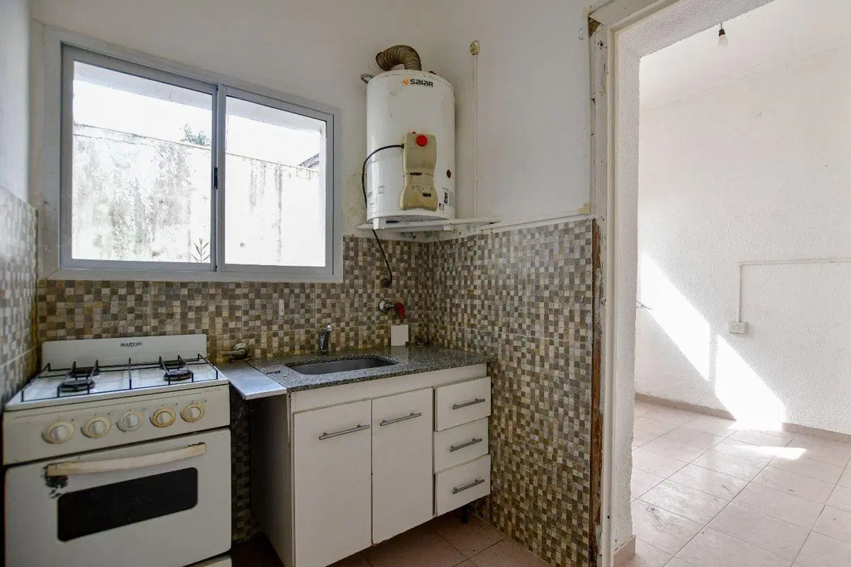 PH EN VENTA TOLOSA 2 DORMITORIOS CON PATIO 2
