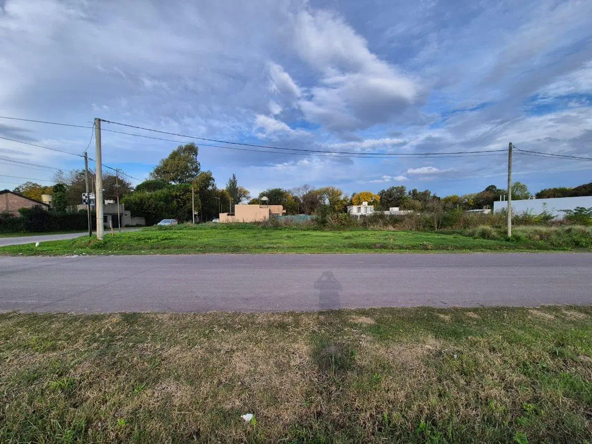 LOTE EN VENTA CITY BELL TACUARI 5
