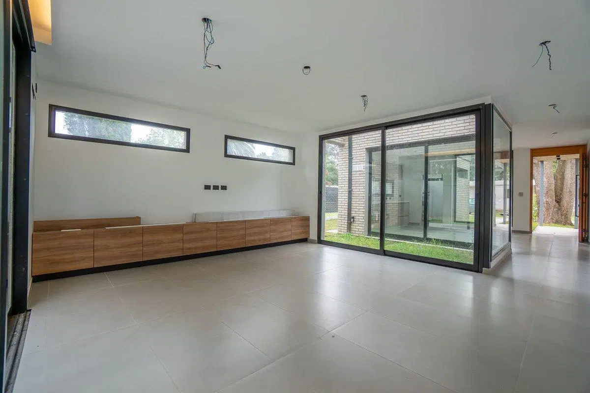 Casa en venta a estrenar 3 dormitorios. City Bell. 2