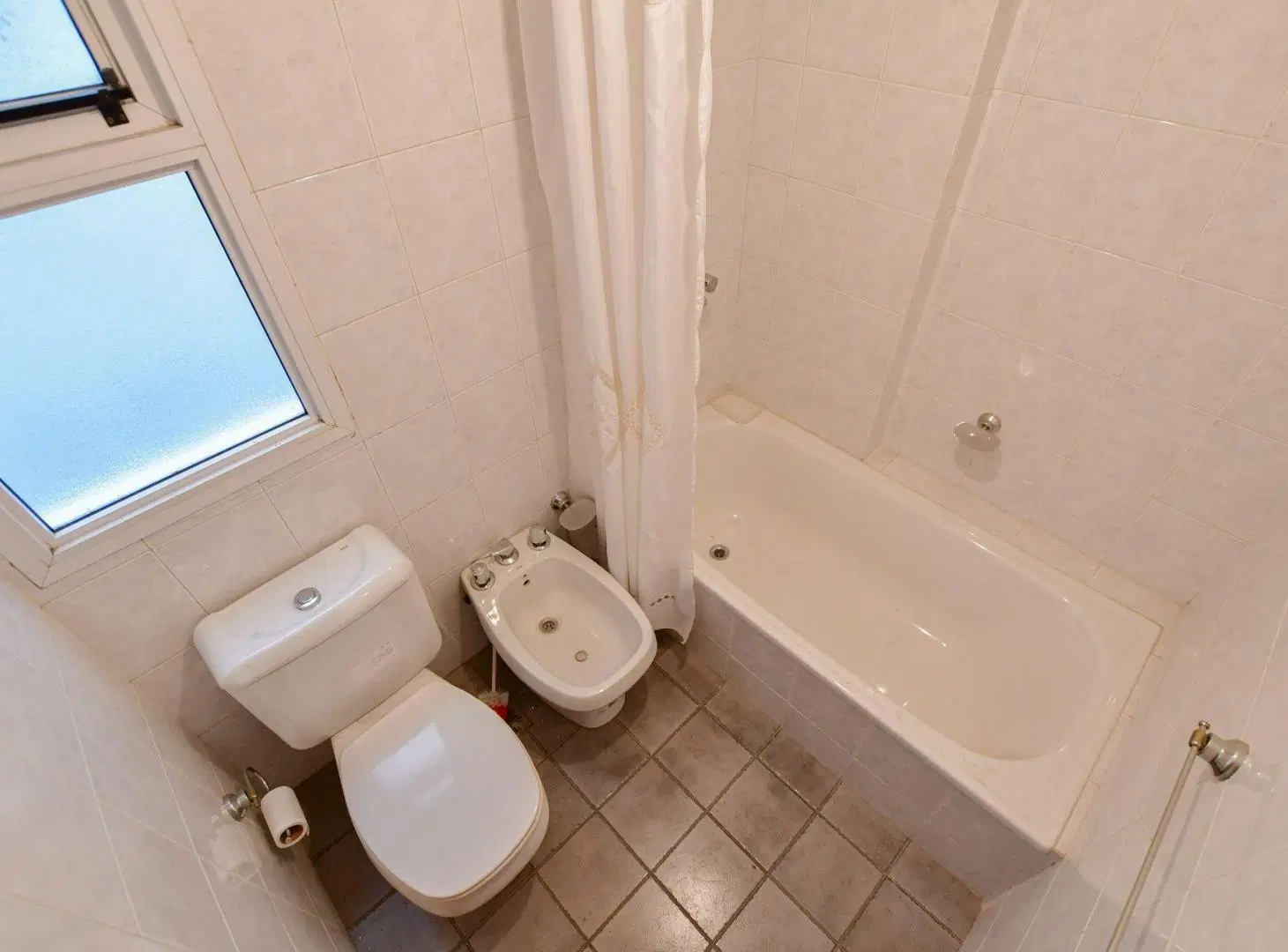 DEPARTAMENTO EN VENTA EN LA PLATA CON COCHERA 5
