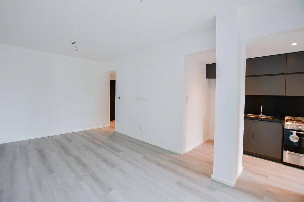 DEPARTAMENTO VENTA LA PLATA 1 DORMITORIO COCHERA 4