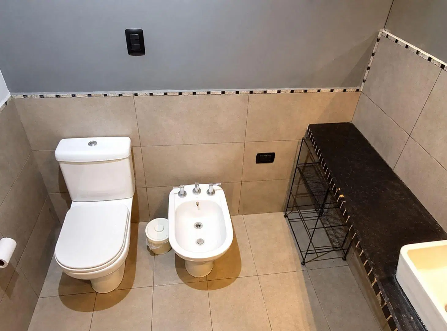 CASA EN VENTA LA PLATA 2 DORMITORIOS 5