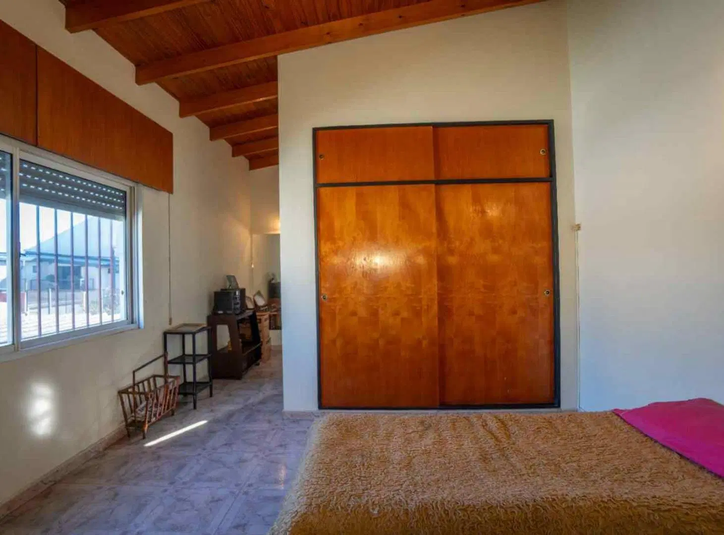 CASA EN VENTA RINGUELET 3 DORMITORIOS COCHERA 5