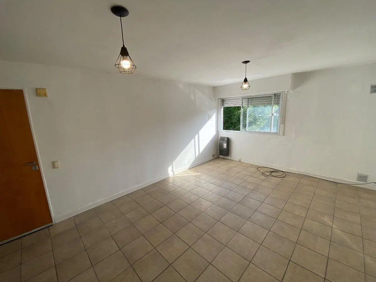 DEPARTAMENTO EN VENTA TOLOSA APTO BANCO 5
