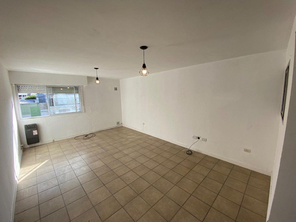 DEPARTAMENTO EN VENTA TOLOSA APTO BANCO