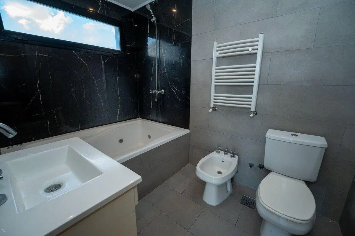 CASA EN VENTA GORINA 3 DORMITORIOS PARQUE PILETA 2
