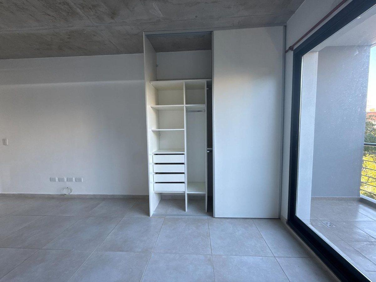Foto de DEPARTAMENTO EN VENTA 1 AMBIENTE VILLA DEL PARQUE, imagen 2