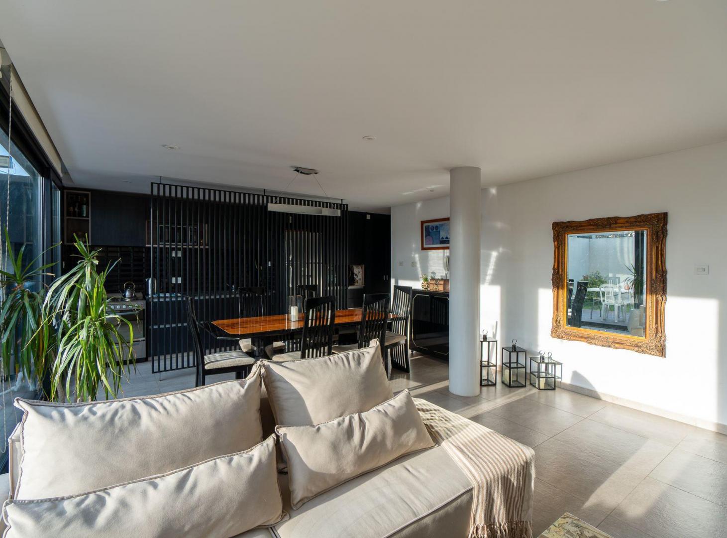 Dúplex venta Gorina 2 dormitorios parque cochera
