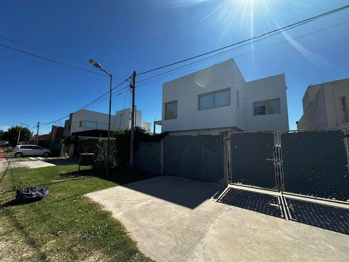 LOTE EN VENTA EN GONNET ESCRITURADO 4