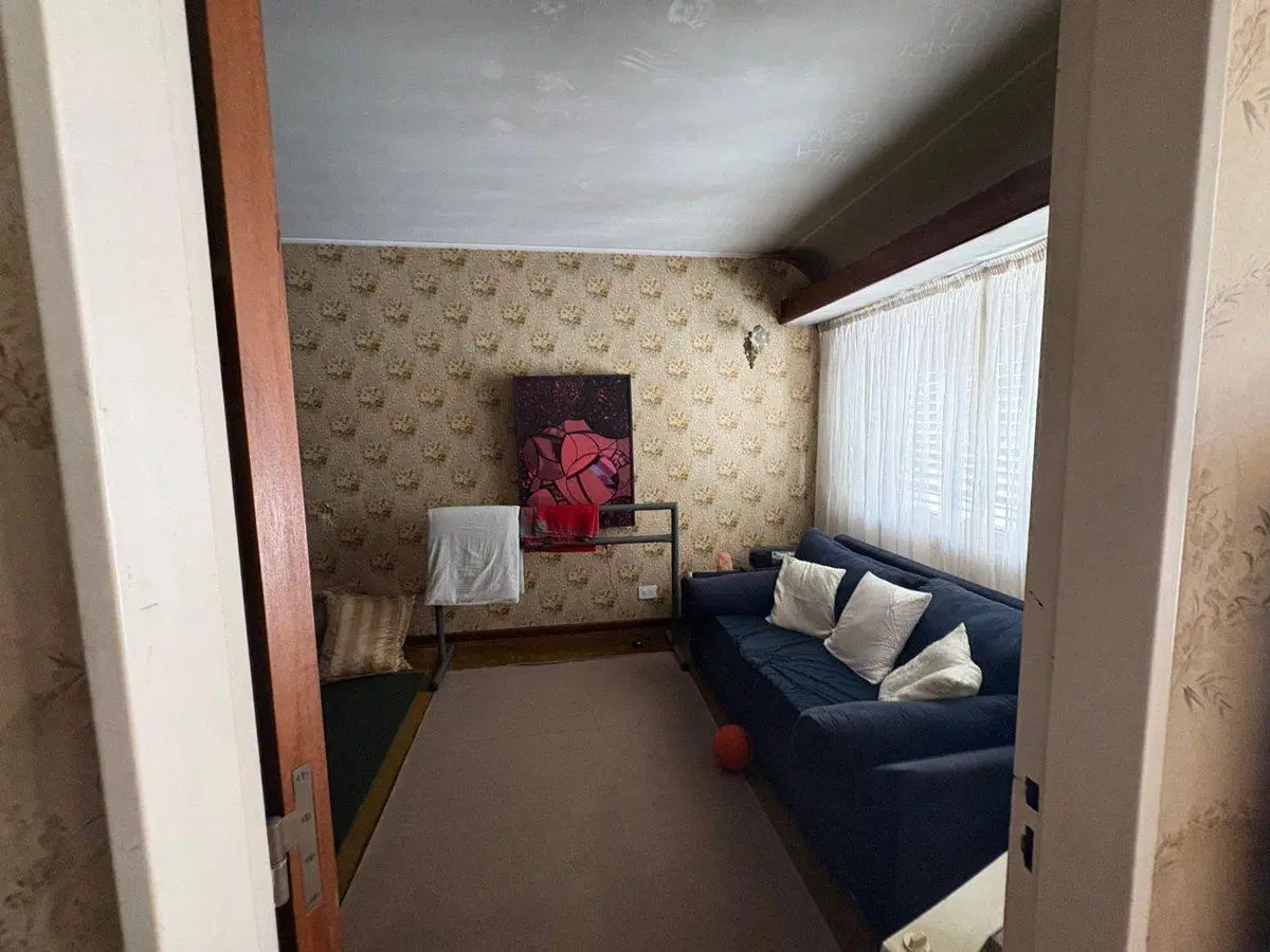 CASA CON GALPON EN VENTA LA PLATA - APTO BANCO 5